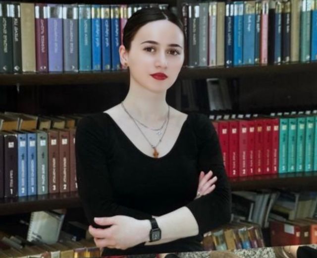 ნინო ჯანიაშვილი, ქართული ენა და ლიტერატურა